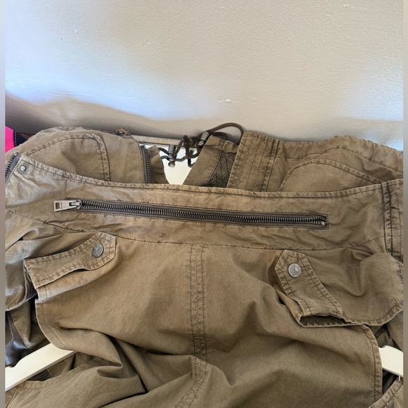 Levi's Beige Utility Vest - Picture 10 of 10